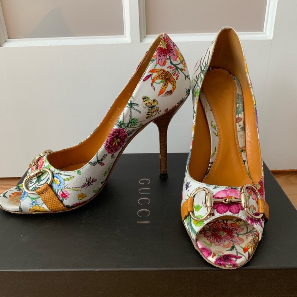 Women’s Gucci Floral Pump